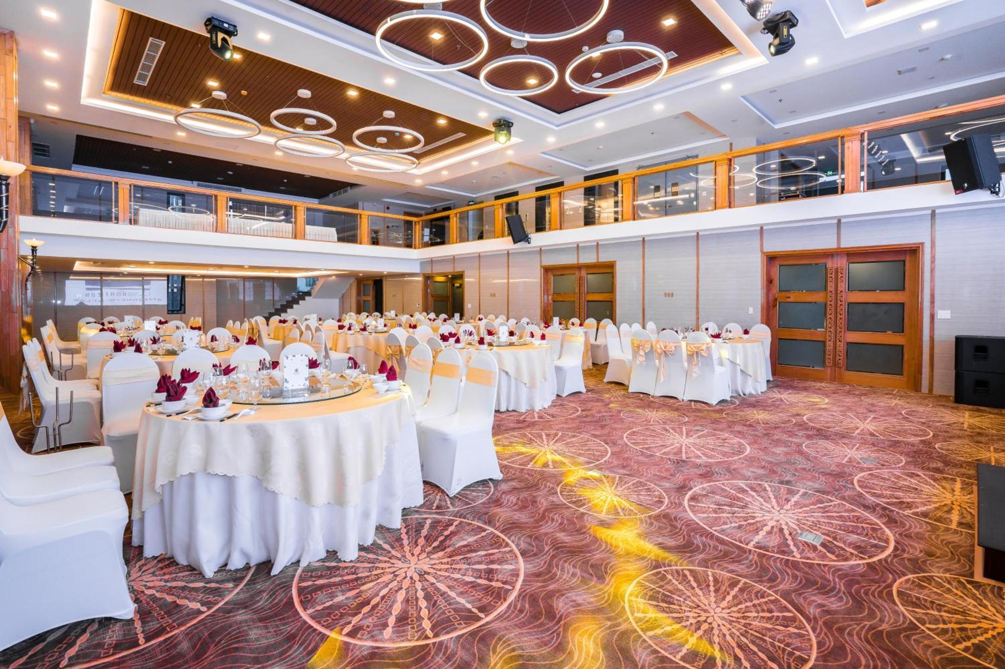 Nhu Minh Plaza 4* Дананг