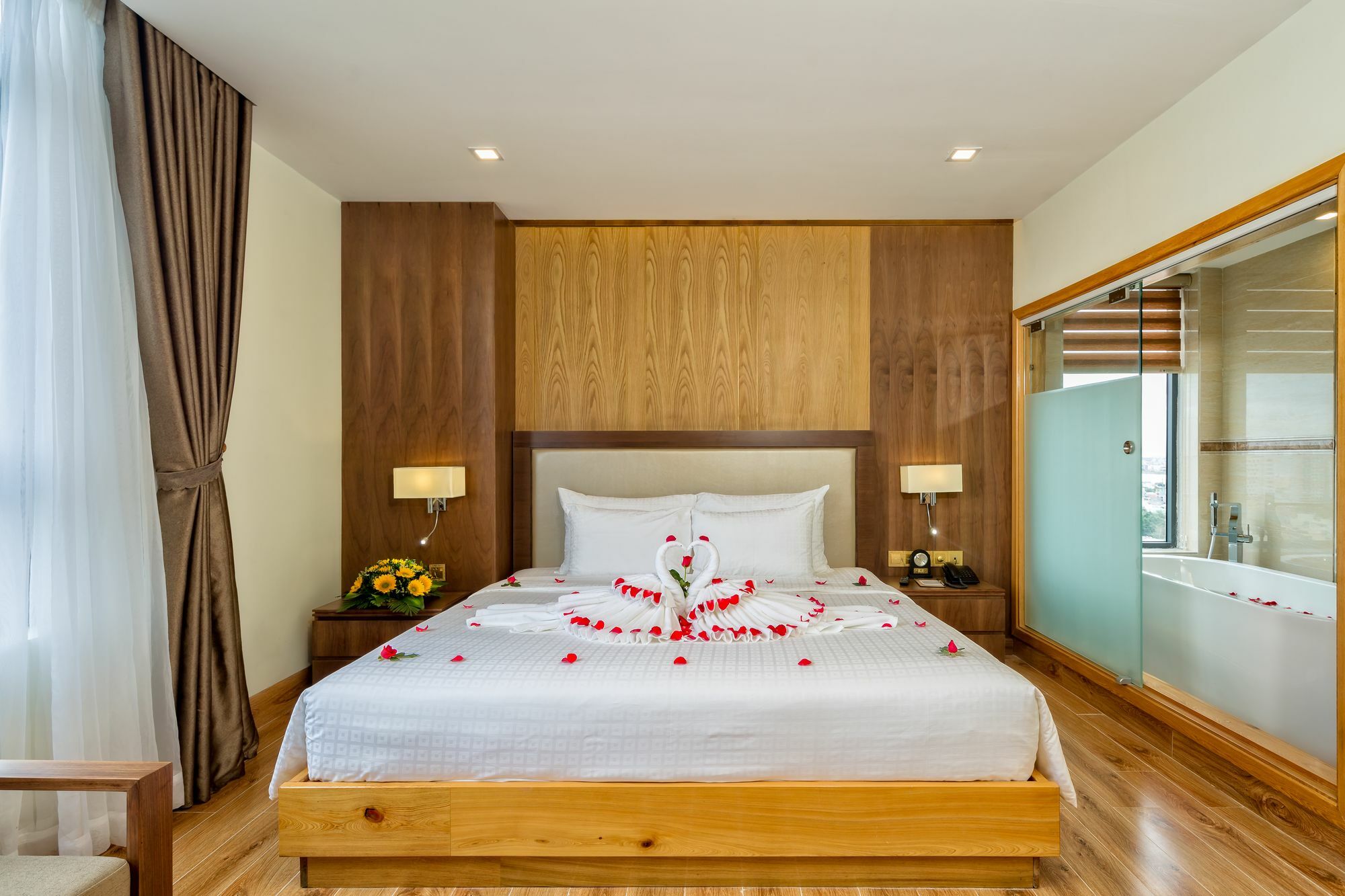 Отель Nhu Minh Plaza 4*